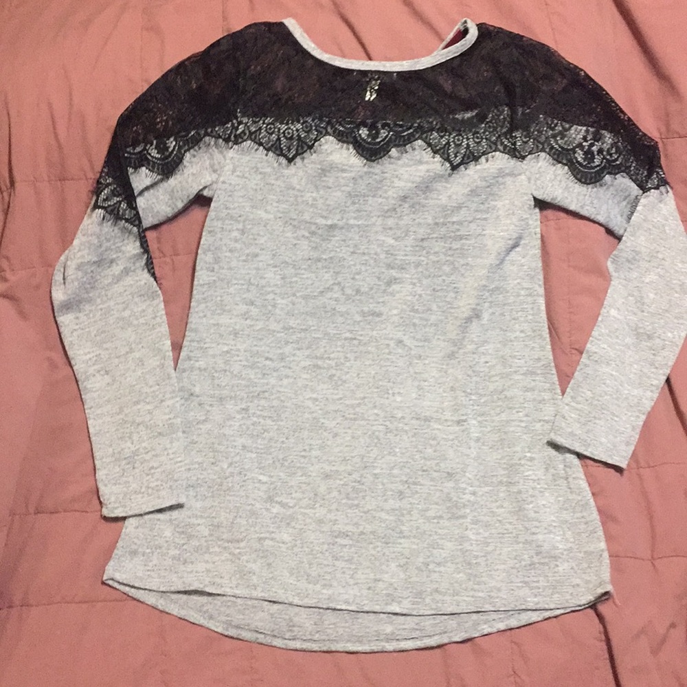 Maurices grey with black lace long sleeve top Sz S